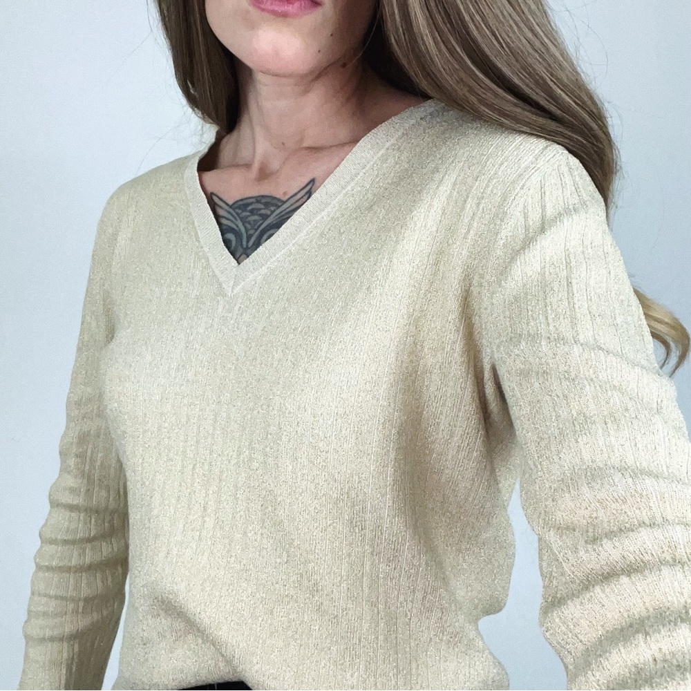 V-Neck Silk-Blend Metallic Rib-Knit Top | Size 0 - Picture 5 of 9